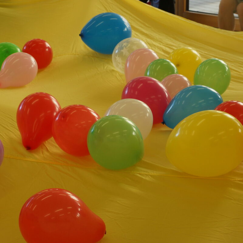 Spiel mit Luftballons