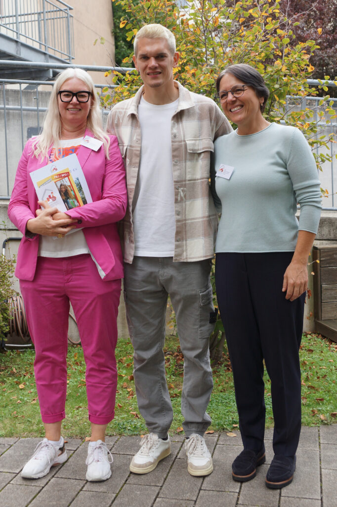 Matthias Ginter besucht das Korczak-Haus